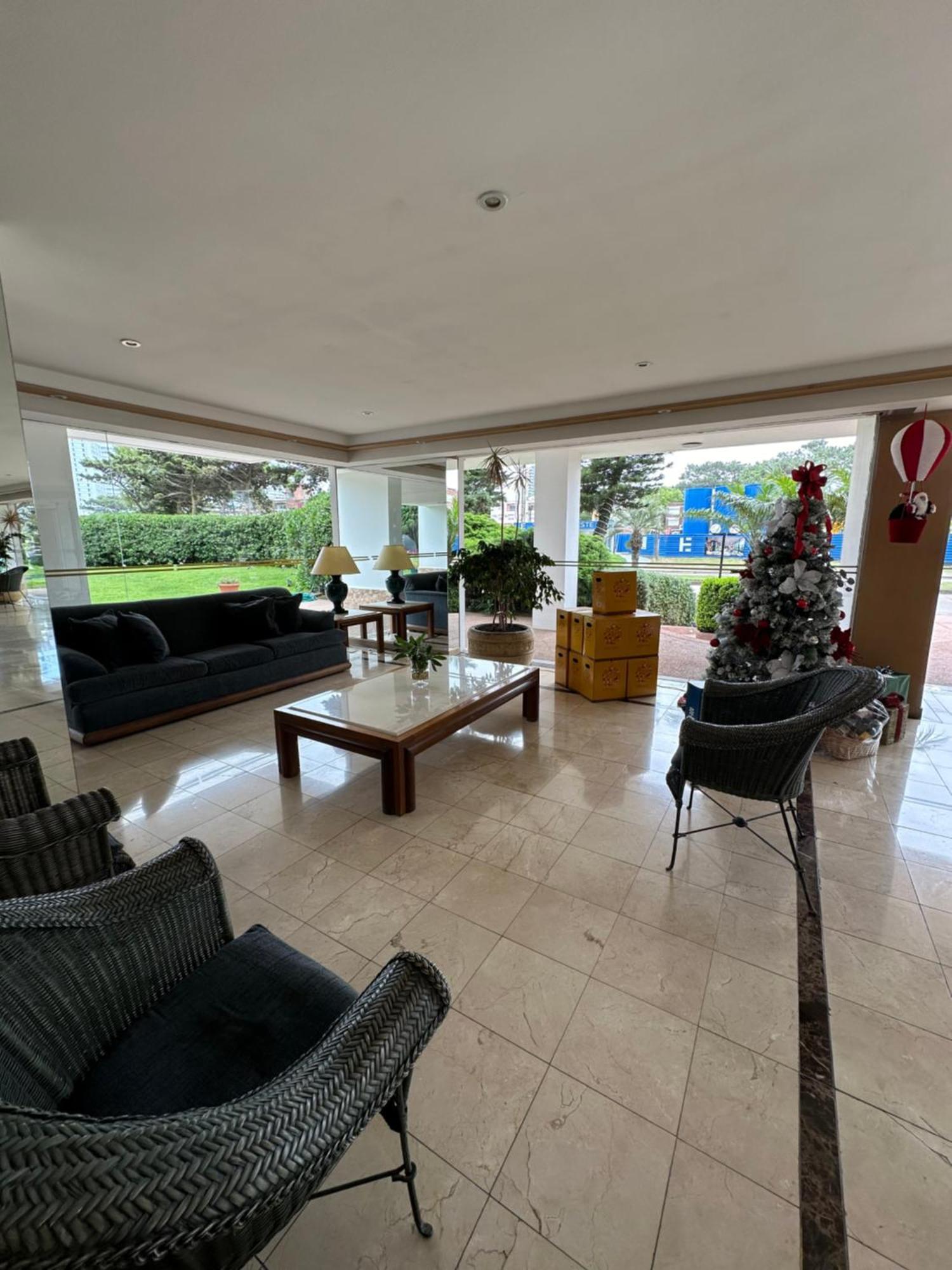 Hermoso Apartamento, Torre De Categoria Long Beach, En La Mejor Ubicacion De Punta Del Este Luaran gambar