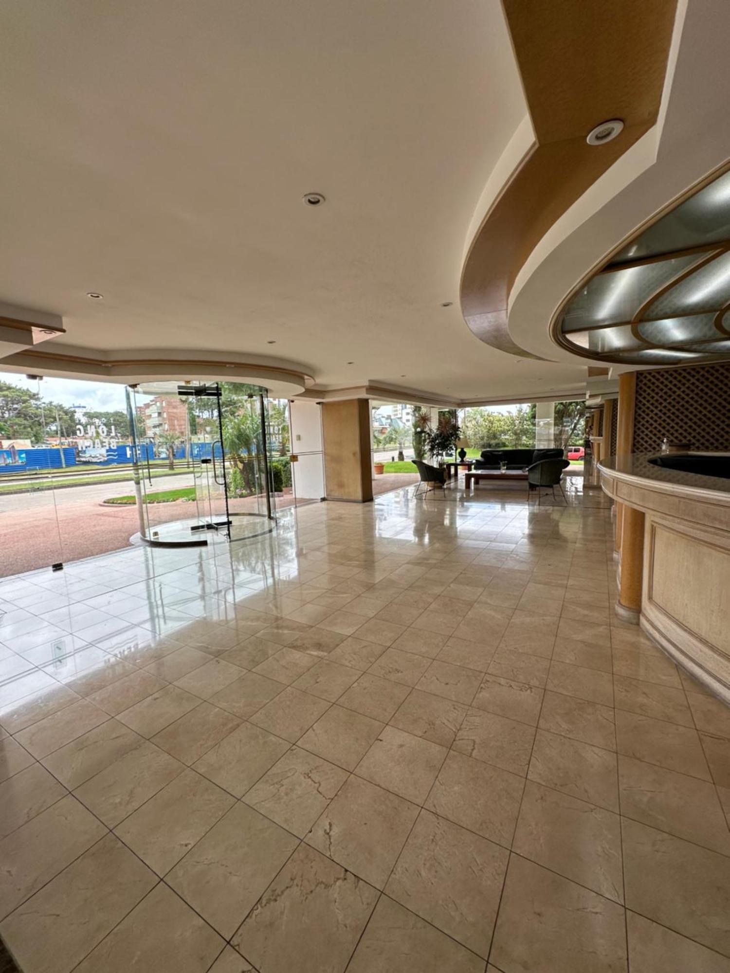 Hermoso Apartamento, Torre De Categoria Long Beach, En La Mejor Ubicacion De Punta Del Este Luaran gambar