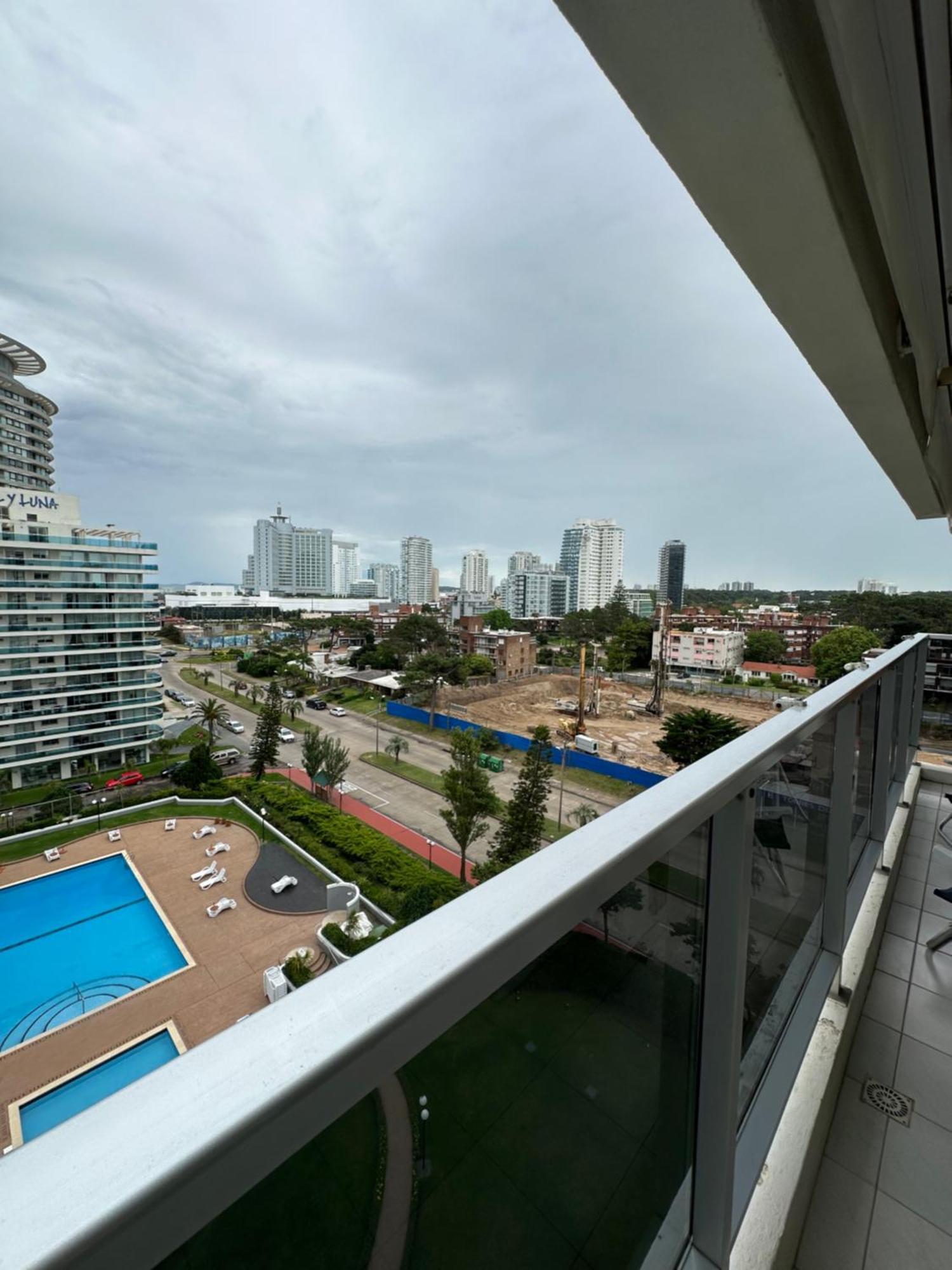 Hermoso Apartamento, Torre De Categoria Long Beach, En La Mejor Ubicacion De Punta Del Este Luaran gambar