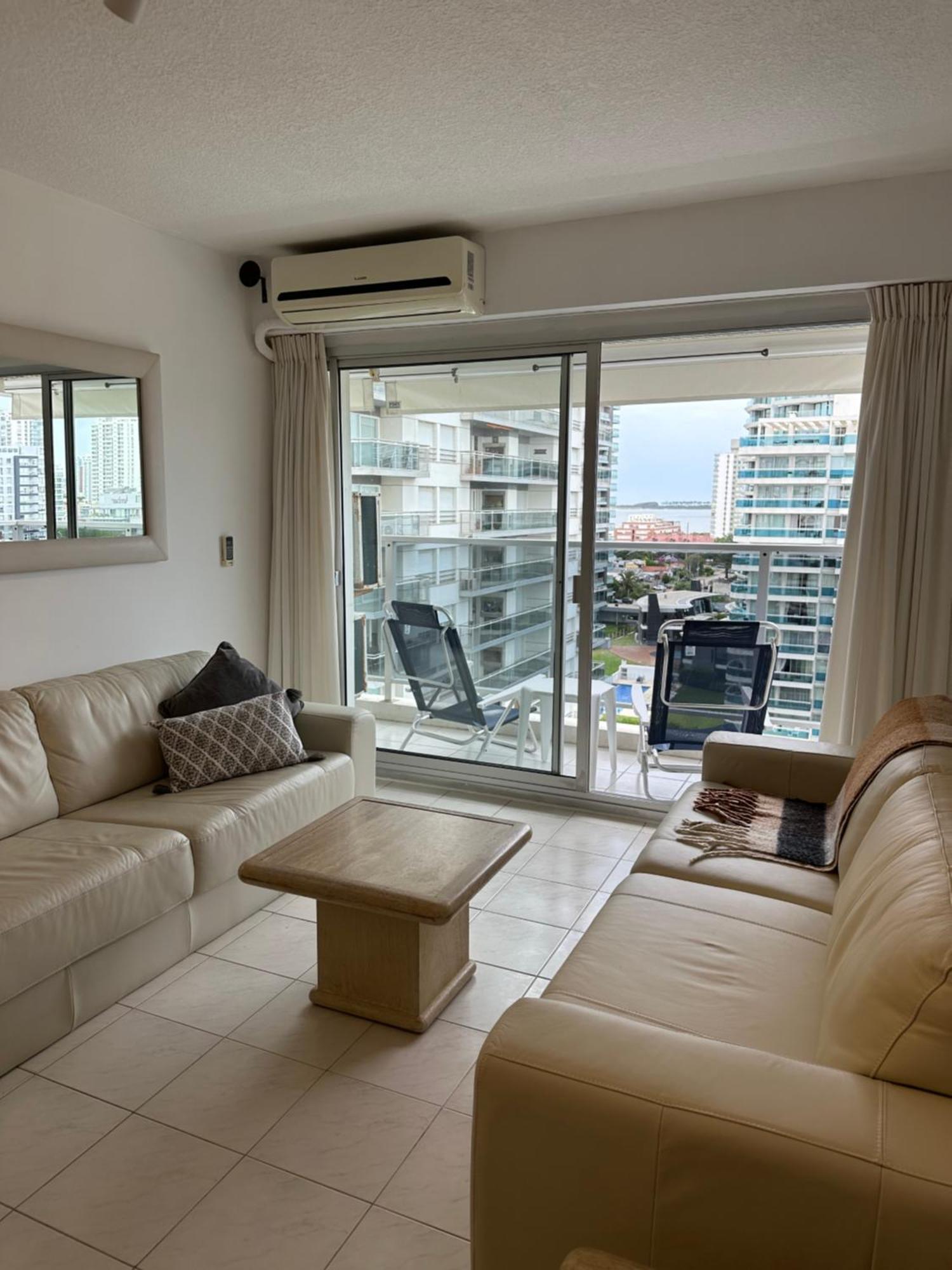 Hermoso Apartamento, Torre De Categoria Long Beach, En La Mejor Ubicacion De Punta Del Este Luaran gambar
