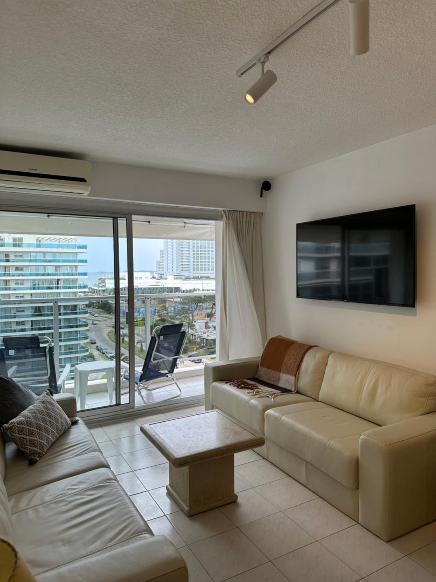 Hermoso Apartamento, Torre De Categoria Long Beach, En La Mejor Ubicacion De Punta Del Este Luaran gambar