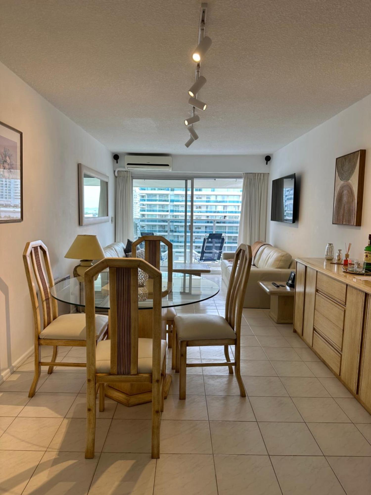 Hermoso Apartamento, Torre De Categoria Long Beach, En La Mejor Ubicacion De Punta Del Este Luaran gambar